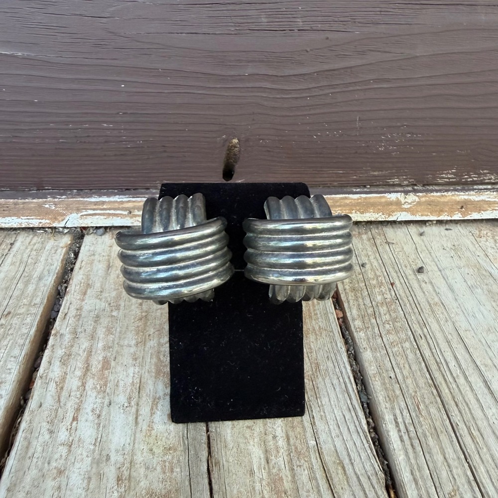 Vintage Clip On Earrings Womens Silver Tone Chunky Ribbed Knot Statement Retro‎